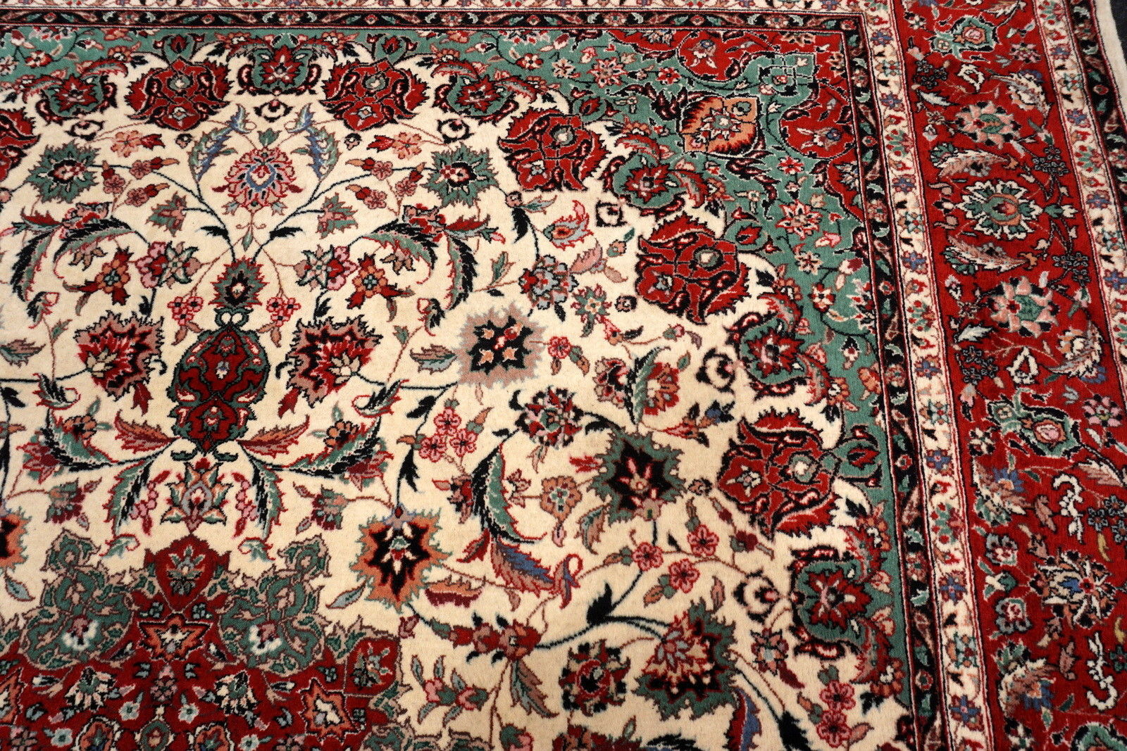 Orient Teppich Täbriz 307 x 243 cm China
