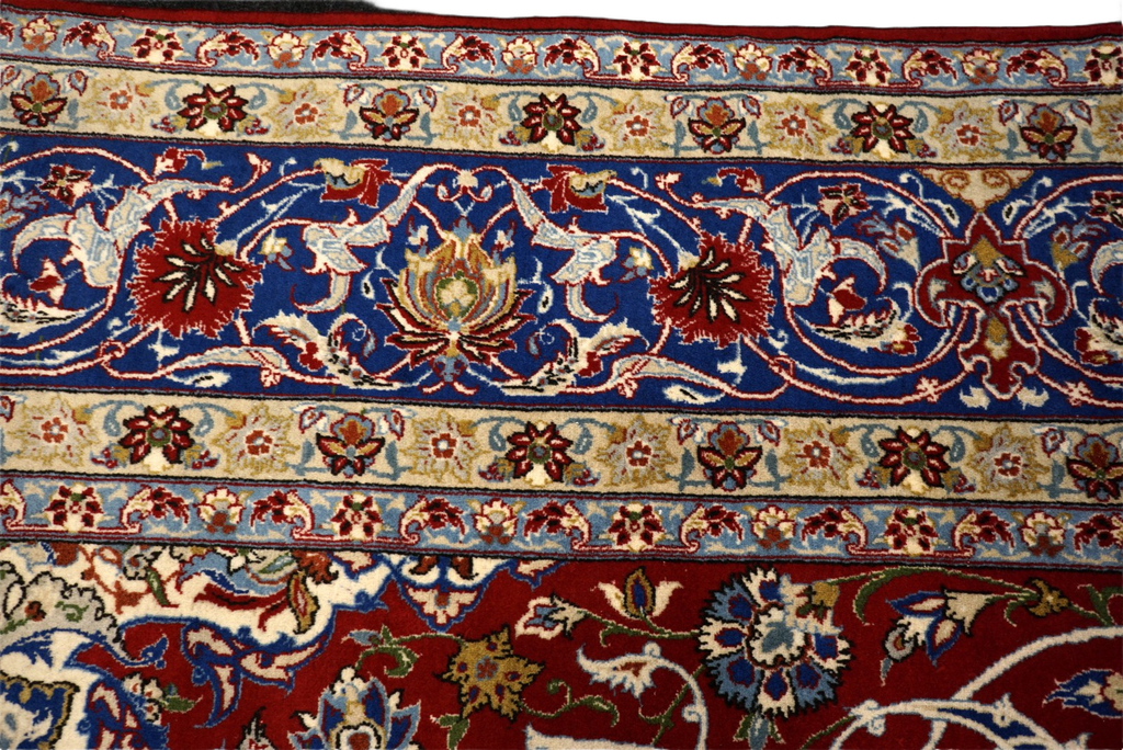 Isfahan Perserteppich - Rot mit Medaillon und Naturseide