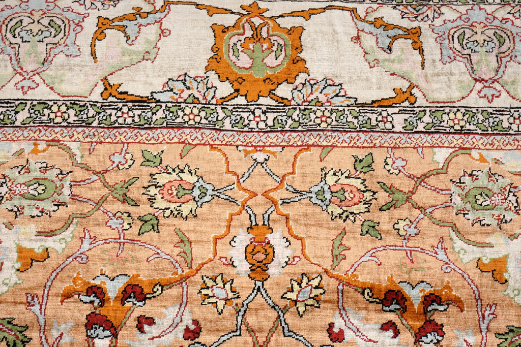 Hereke Seidenteppich - Medaillon in Beige und Rose