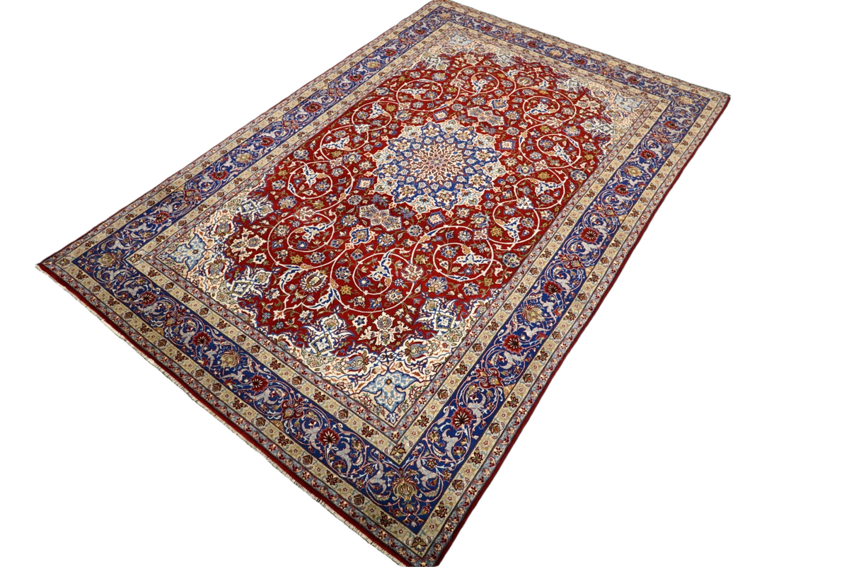 Isfahan Perserteppich - Rot mit Medaillon und Naturseide
