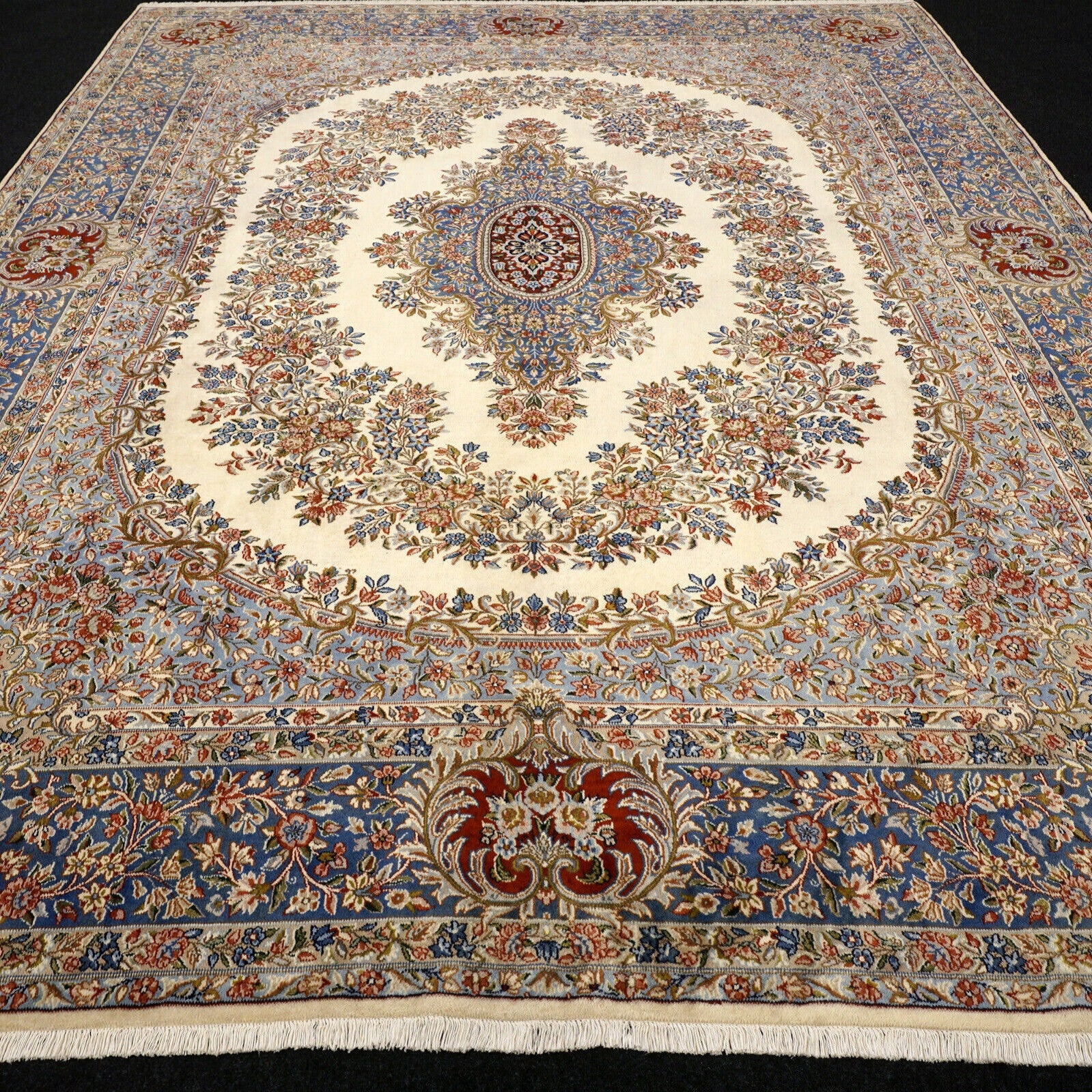 Kerman 385 x 300 cm Kirman Beige Orient Teppich