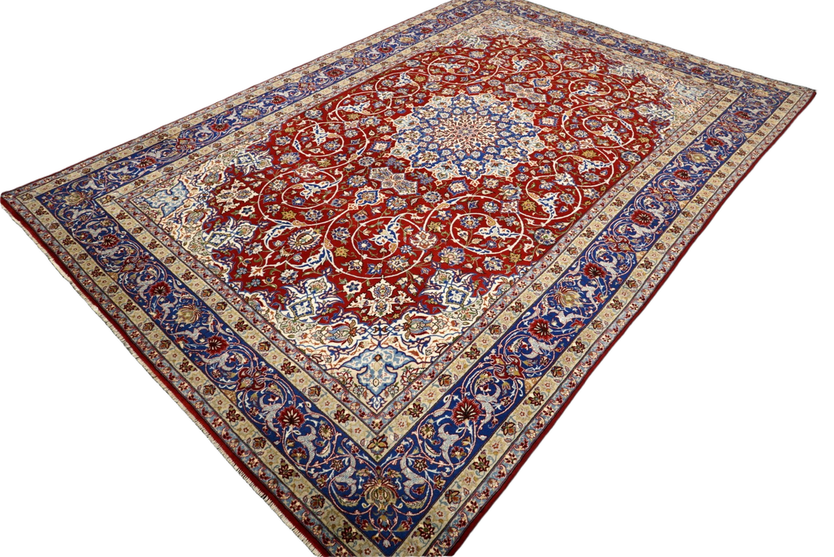 Isfahan Perserteppich - Rot mit Medaillon und Naturseide