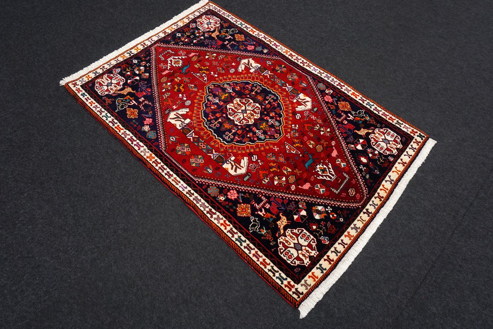 Afschar Perser Teppich 155 x 107 cm Rot