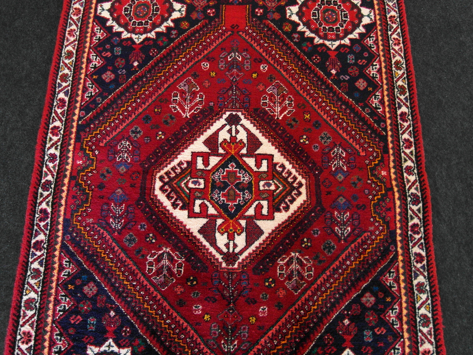 Gaschgai Perserteppich 152 x 112 cm Rot