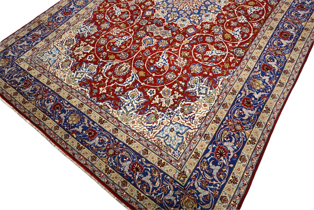 Isfahan Perserteppich - Rot mit Medaillon und Naturseide