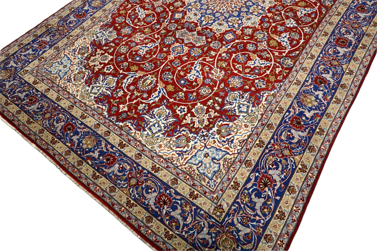 Isfahan Perserteppich - Rot mit Medaillon und Naturseide