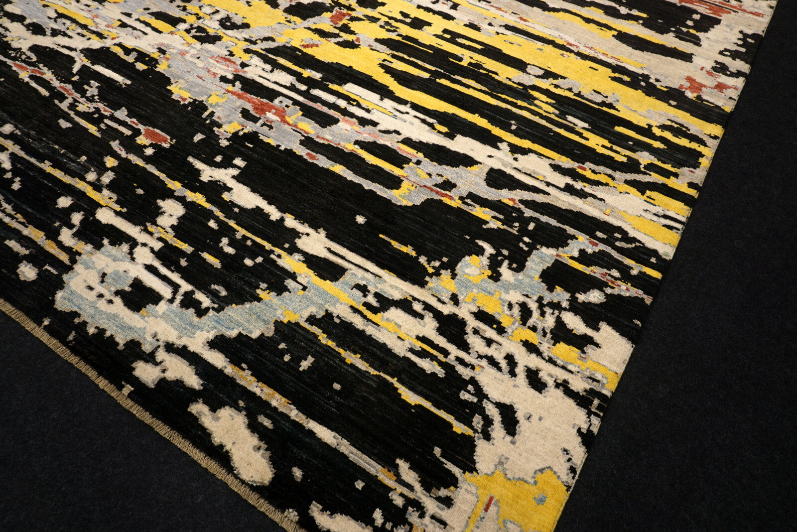 Designerteppich - abstrakt in Gold, Schwarz und Creme