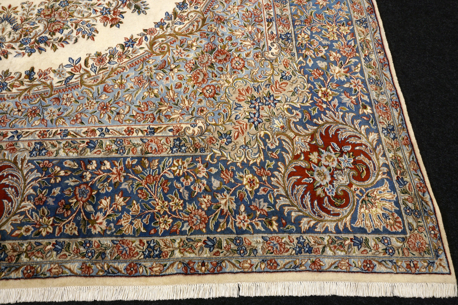 Kerman 385 x 300 cm Kirman Beige Orient Teppich