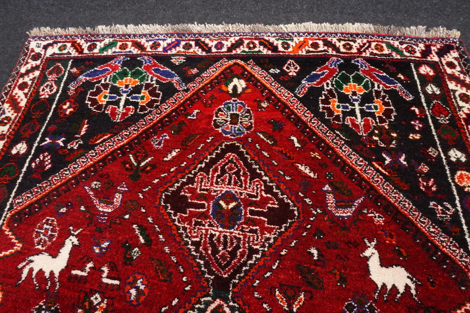 Gaschgai Schiraz 175 x 120 cm Dunkelrot Perserteppich Handgeknüpft