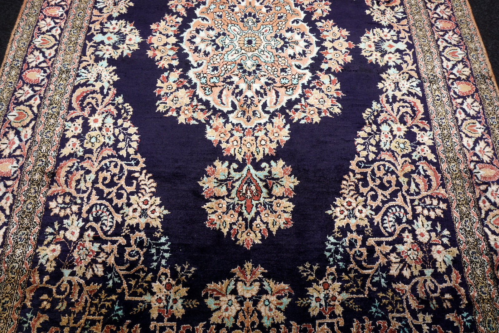Ghom Seidenteppich 180 x 110 cm Perserteppich Dunkelblau