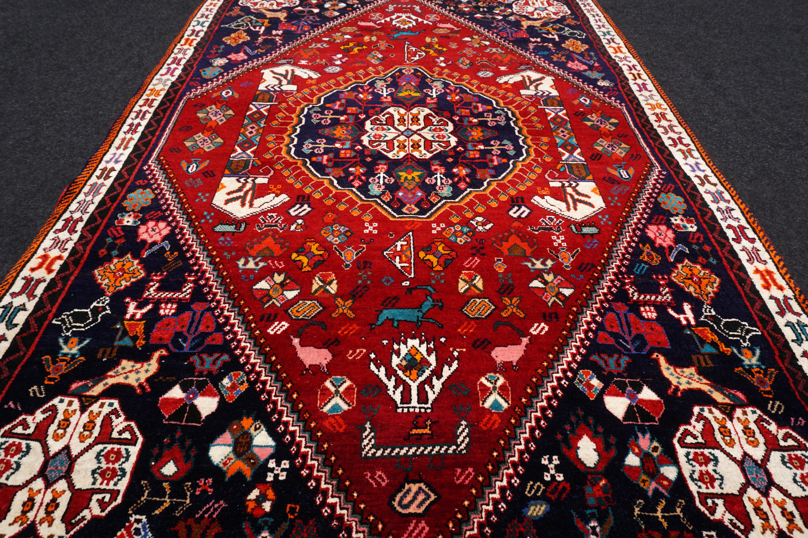 Afschar Perser Teppich 155 x 107 cm Rot
