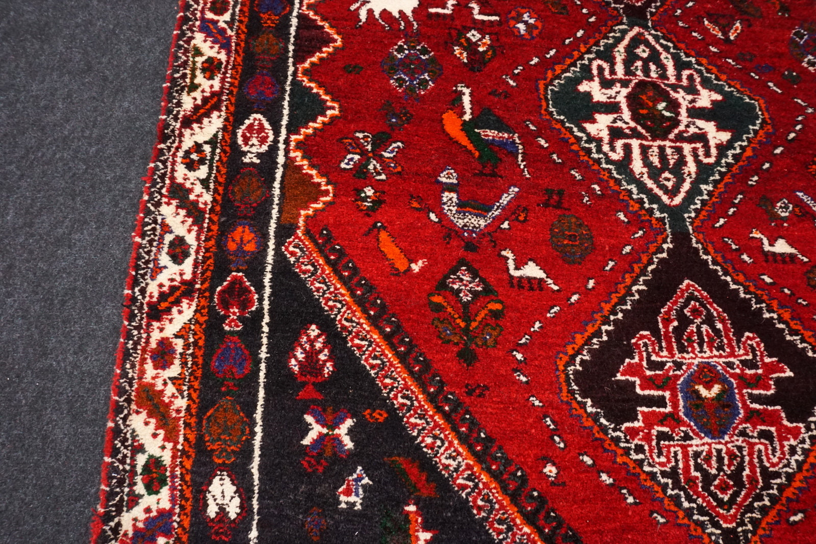 Gaschgai Schiraz 175 x 120 cm Dunkelrot Perserteppich Handgeknüpft