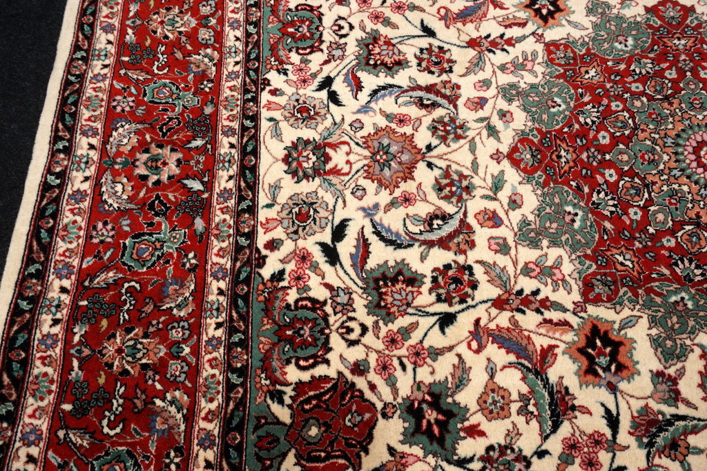 Orient Teppich Täbriz 307 x 243 cm China