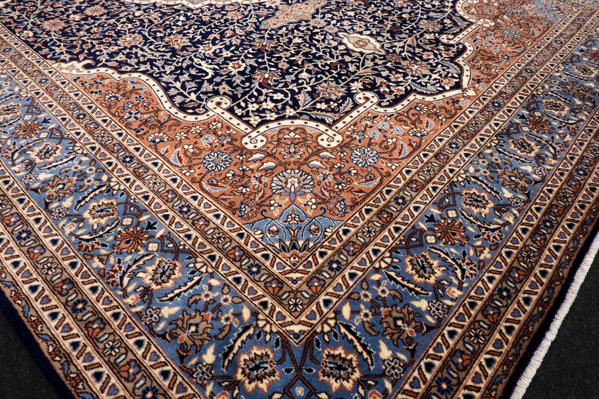 China Kerman Orient Teppich 344 x 245 cm Dunkelblau