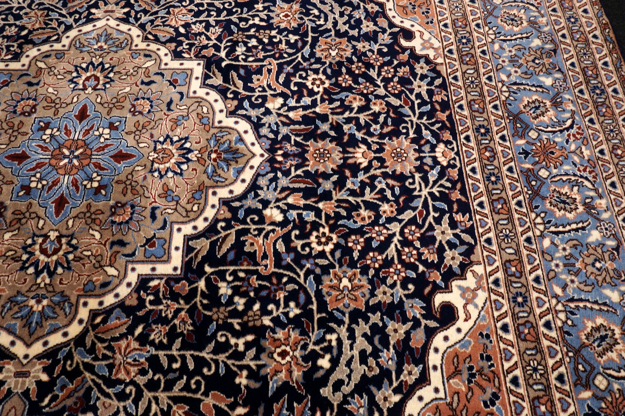China Kerman Orient Teppich 344 x 245 cm Dunkelblau