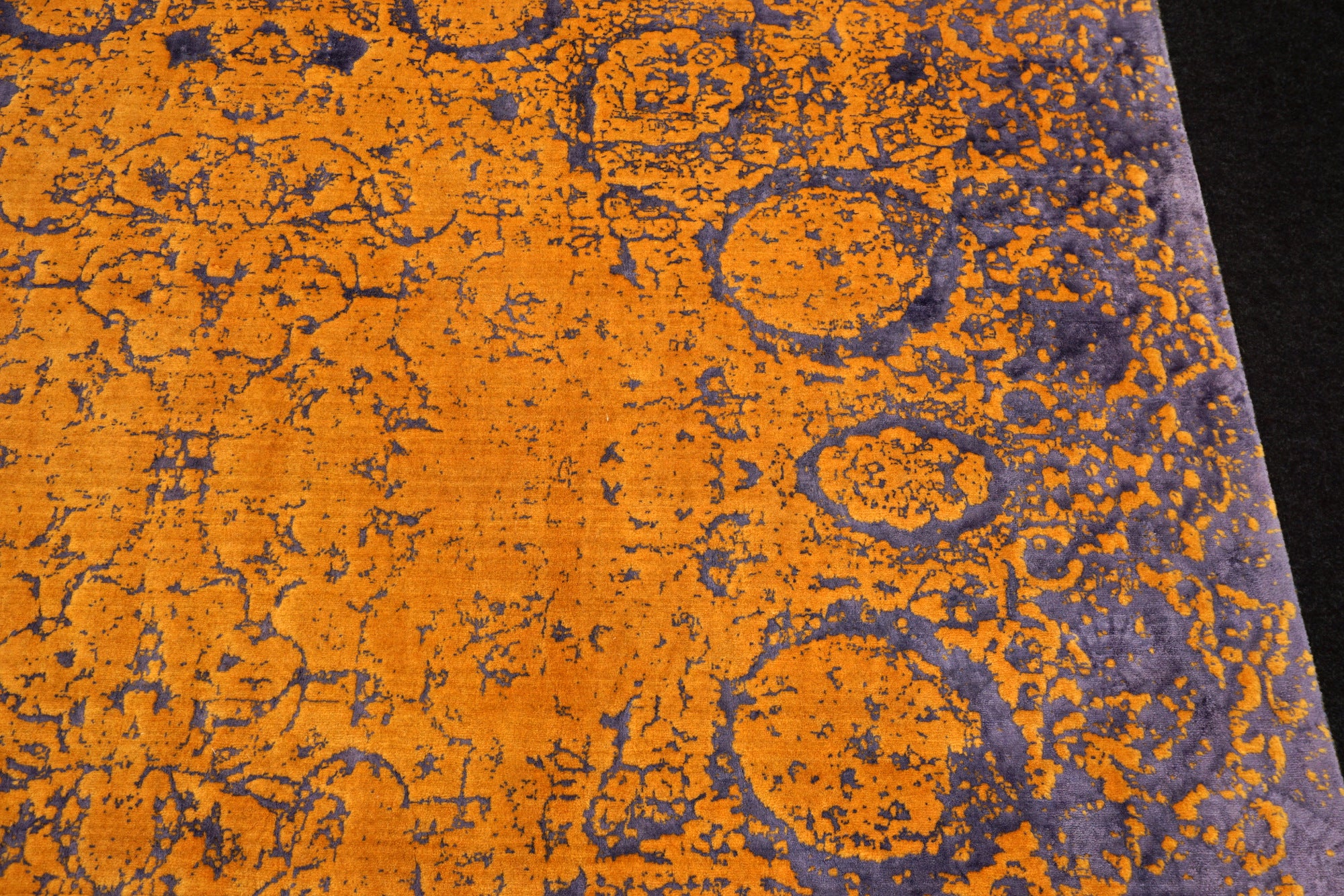 Designerteppich 343 x 232 cm Gold Lila Handgeknüpft