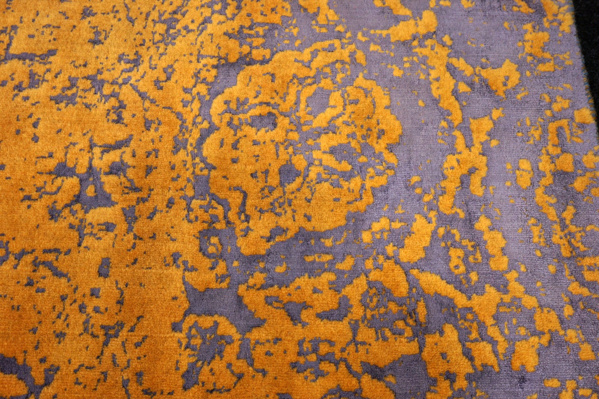 Designerteppich 343 x 232 cm Gold Lila Handgeknüpft