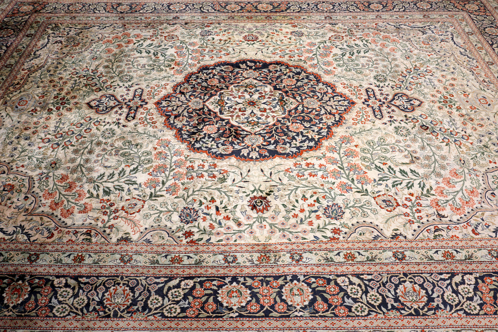 China Seidenteppich 387 x 284 cm Orient Teppich
