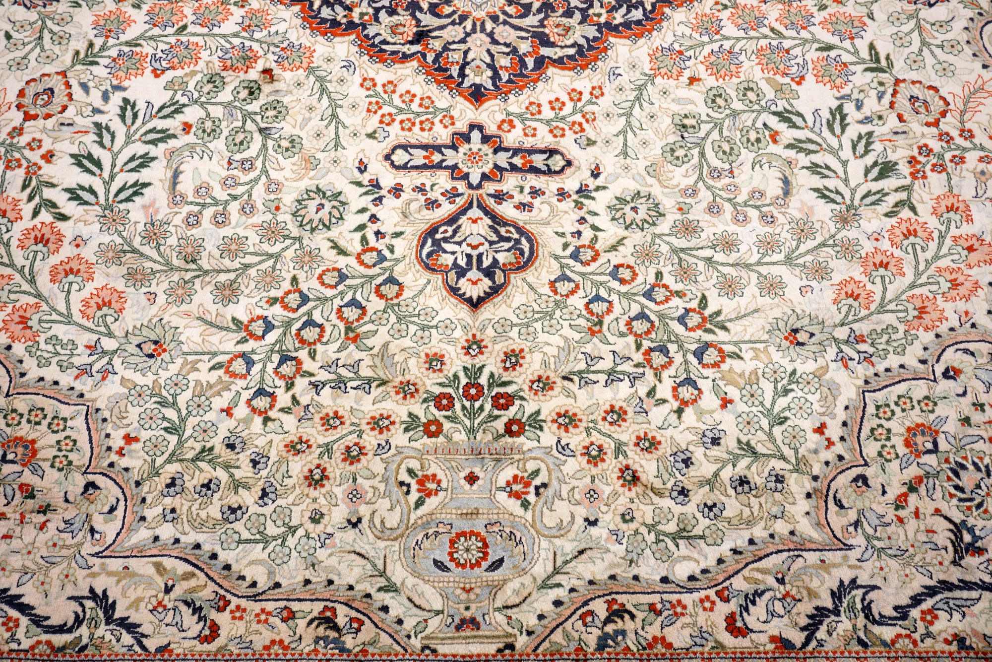 China Seidenteppich 387 x 284 cm Orient Teppich