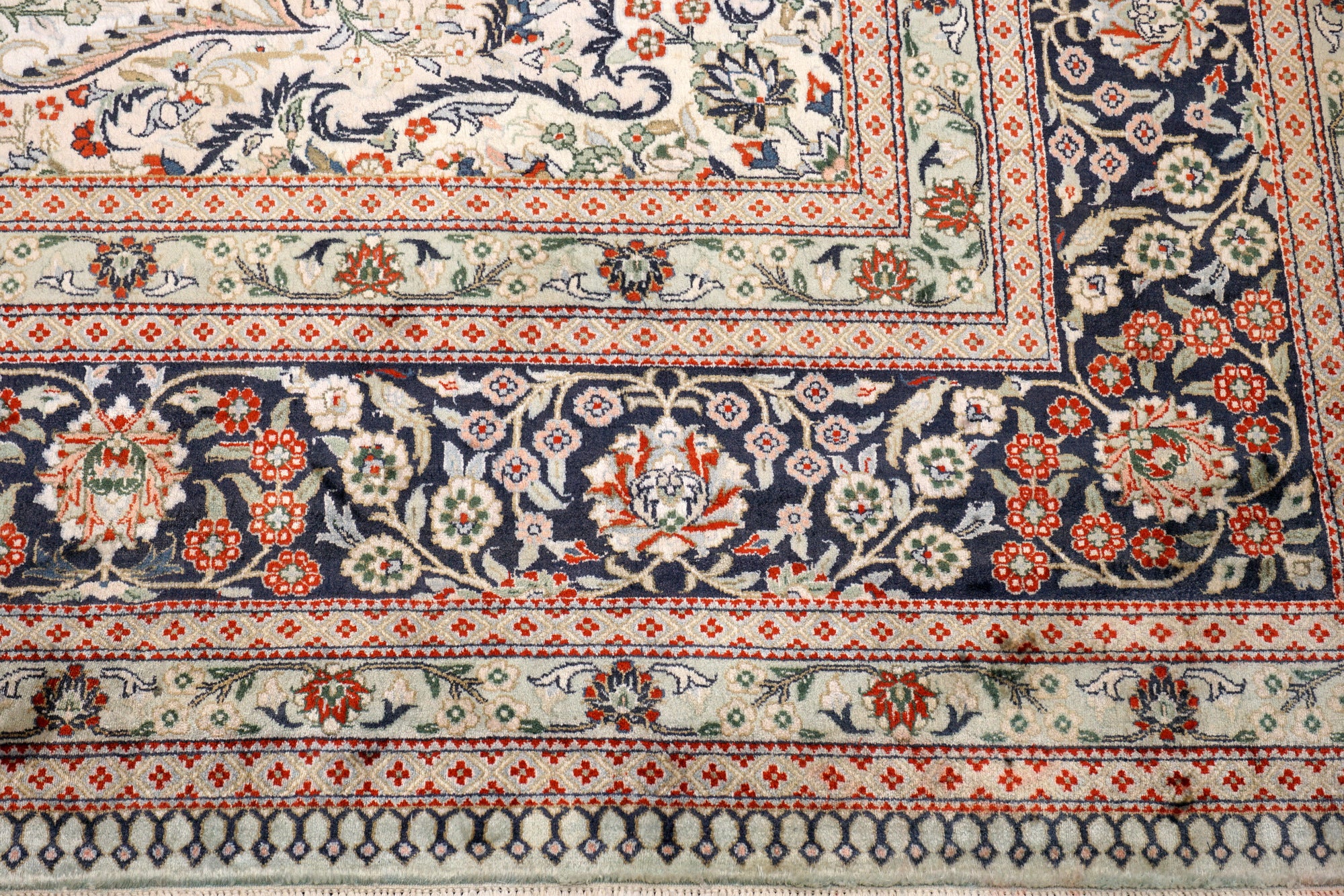 China Seidenteppich 387 x 284 cm Orient Teppich