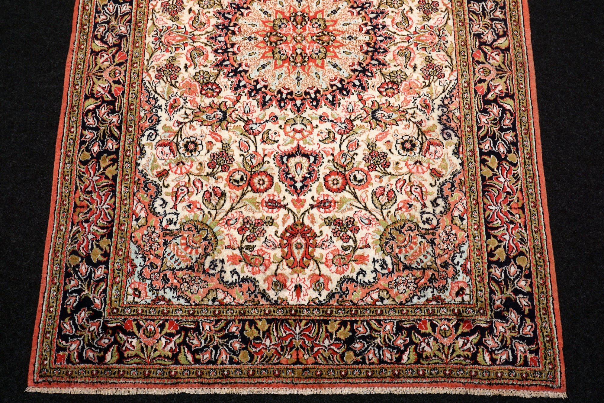 Ghom Seidenteppich 156 x 107 cm Perserteppich Handgeknüpft