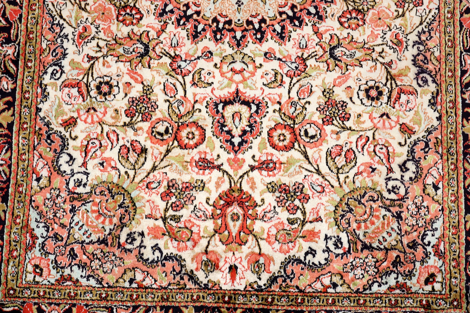 Ghom Seidenteppich 156 x 107 cm Perserteppich Handgeknüpft