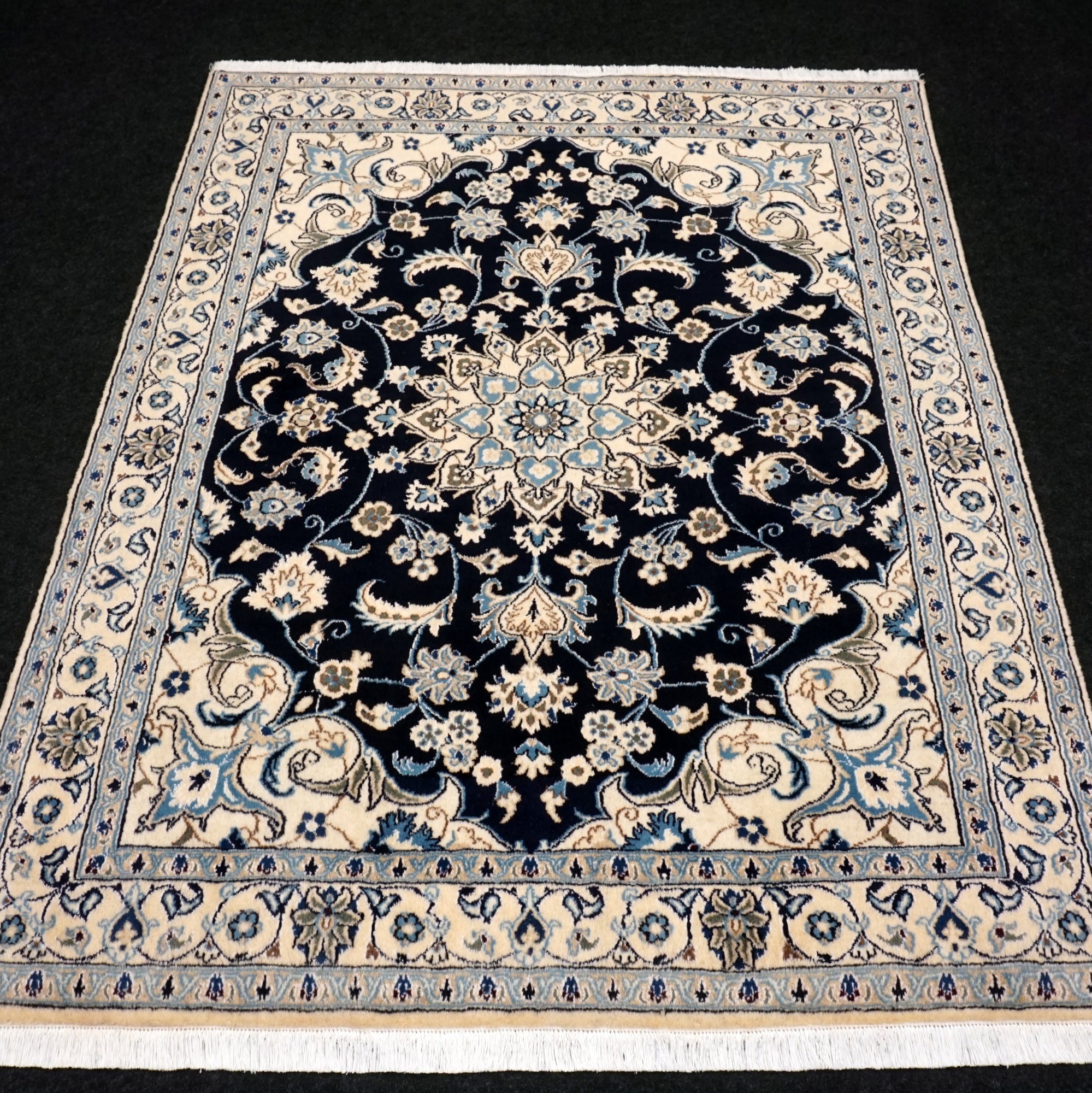 Nain 194 x 152 cm Dunkelblau Seide Handgeknüpft