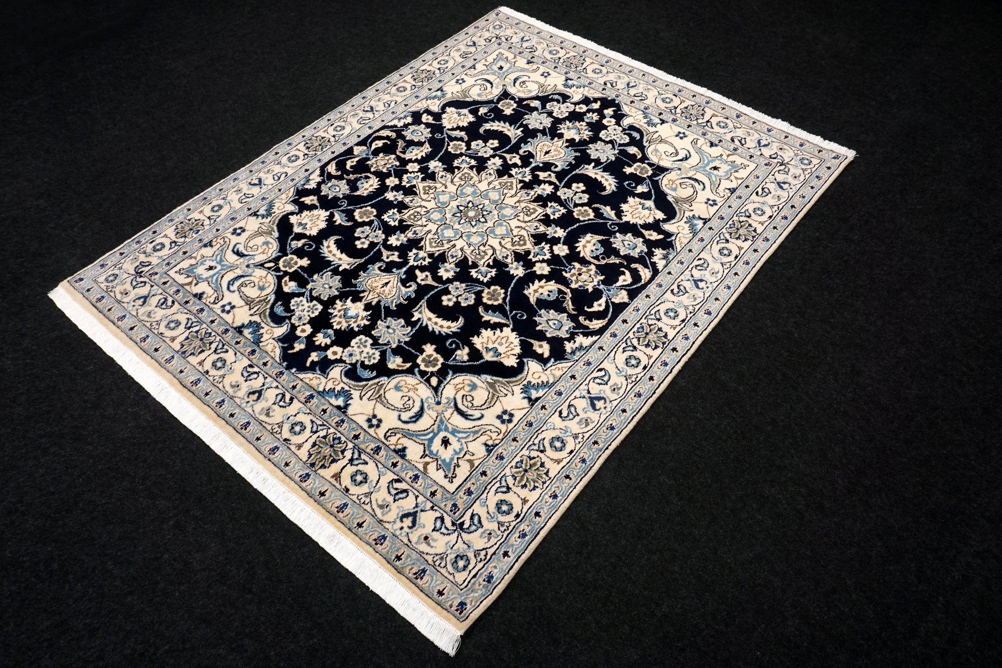 Nain 194 x 152 cm Dunkelblau Seide Handgeknüpft