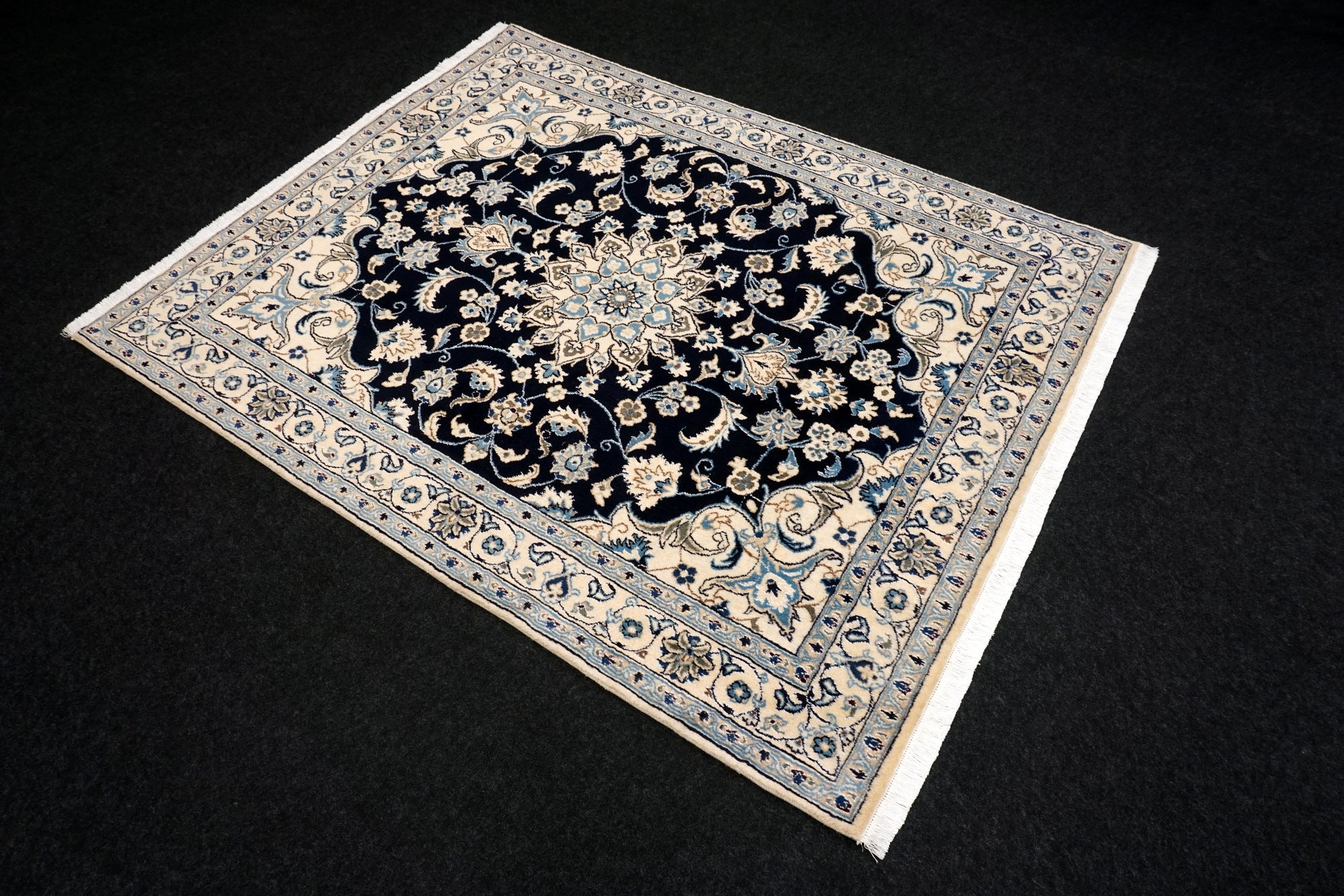Nain 194 x 152 cm Dunkelblau Seide Handgeknüpft