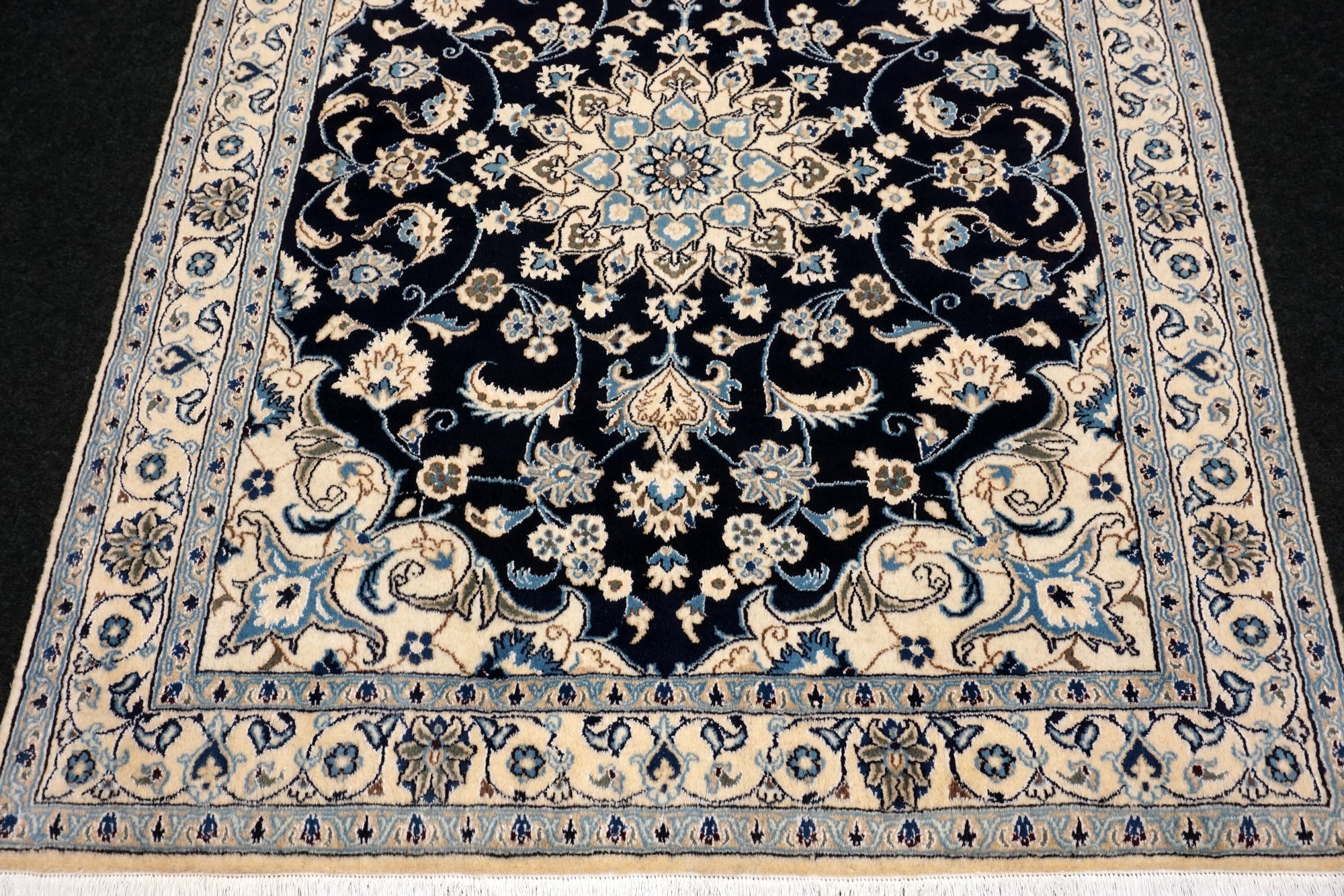 Nain 194 x 152 cm Dunkelblau Seide Handgeknüpft