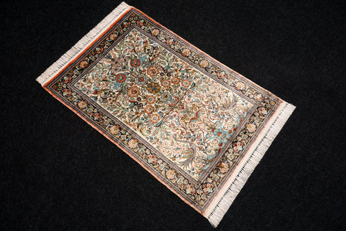 China Ghom Seidenteppich 94 x 63 cm Seide