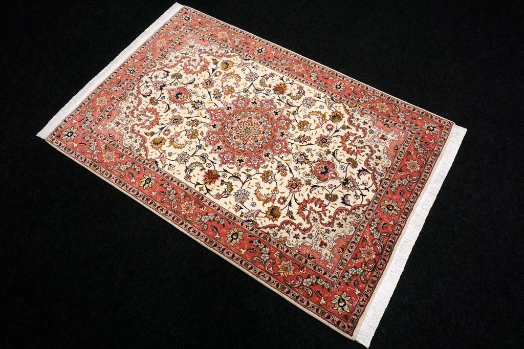 Täbriz Teppich 150 x 102 cm Seide Beige Perserteppich Handgeknüpft