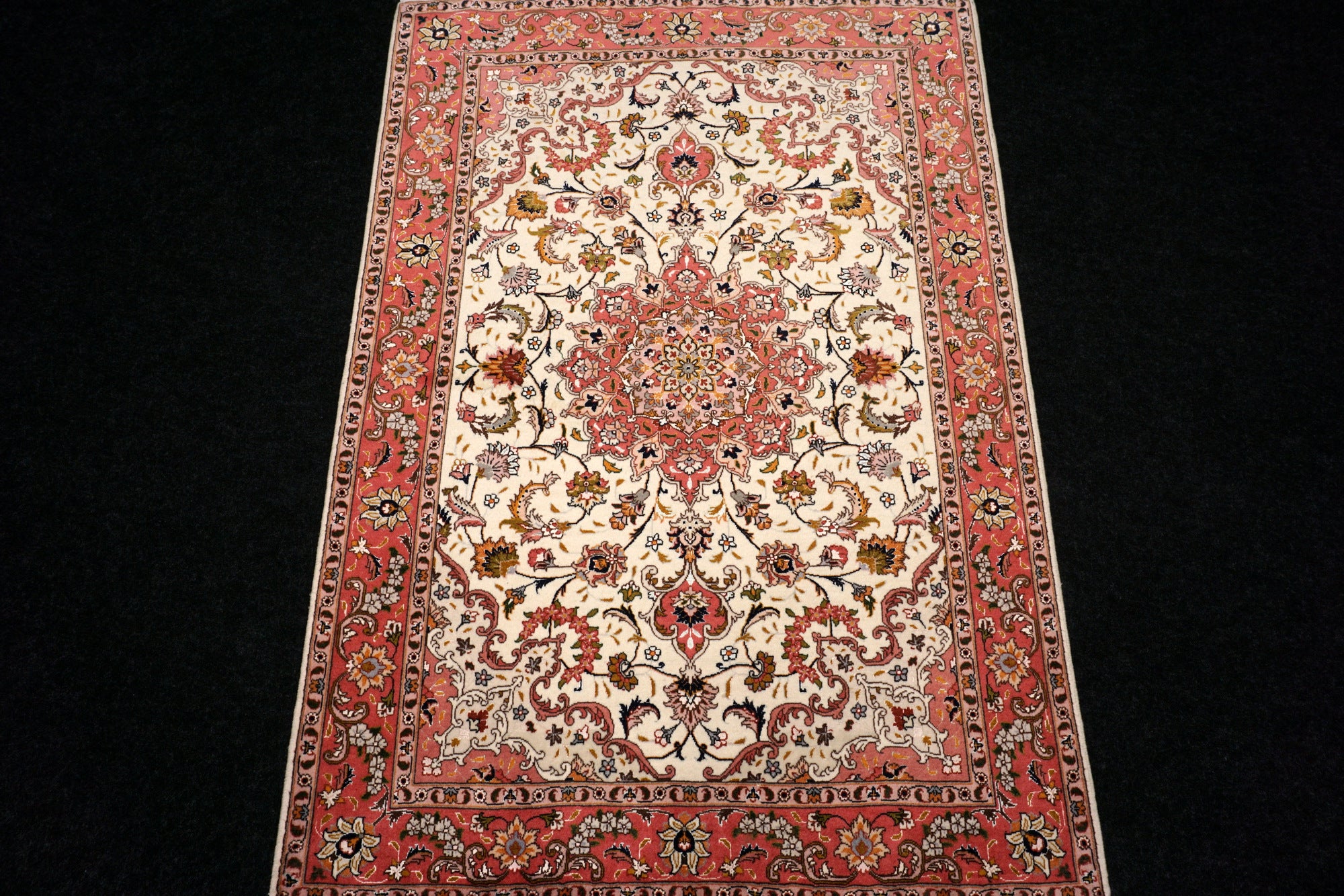 Täbriz Teppich 150 x 102 cm Seide Beige Perserteppich Handgeknüpft