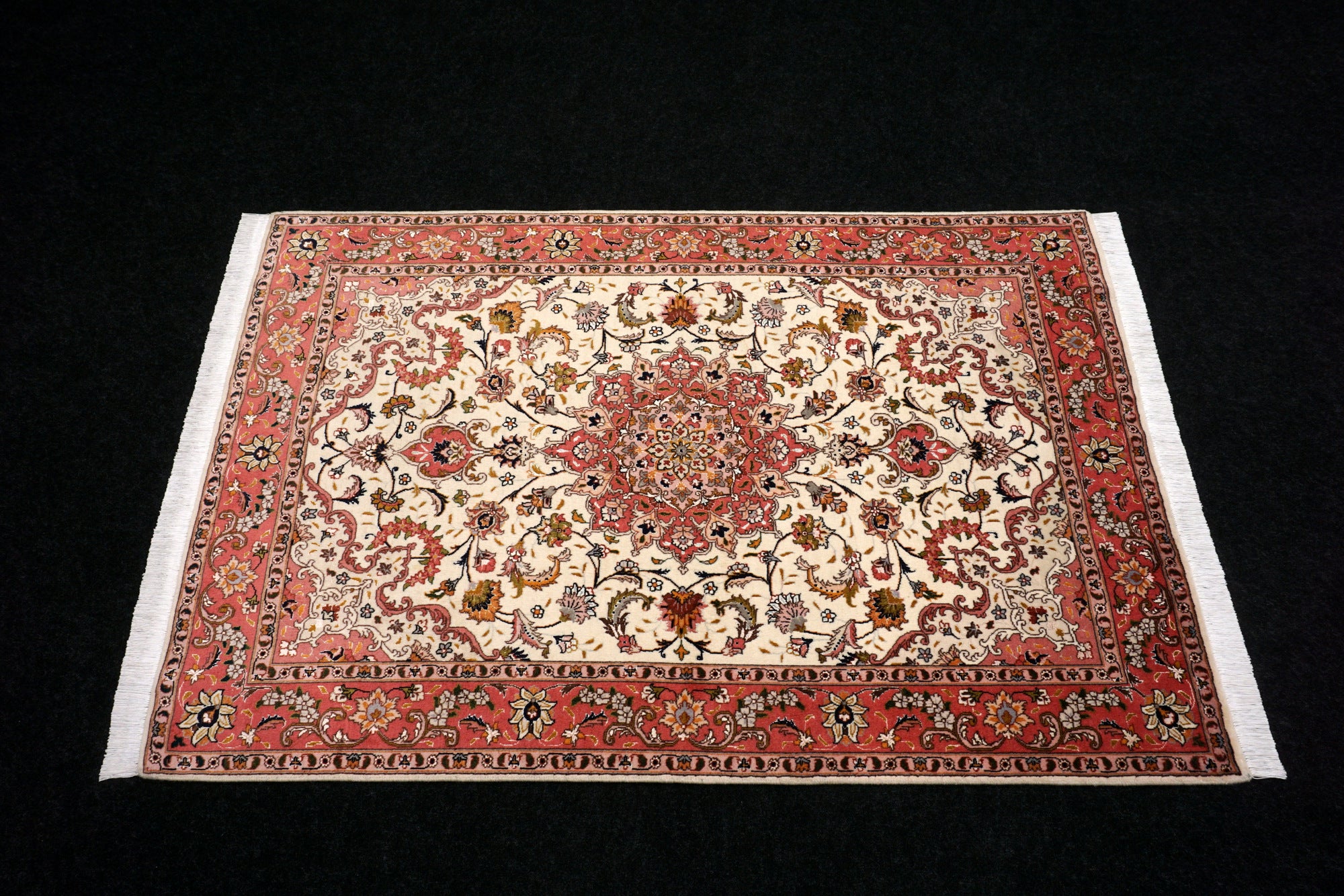 Täbriz Teppich 150 x 102 cm Seide Beige Perserteppich Handgeknüpft