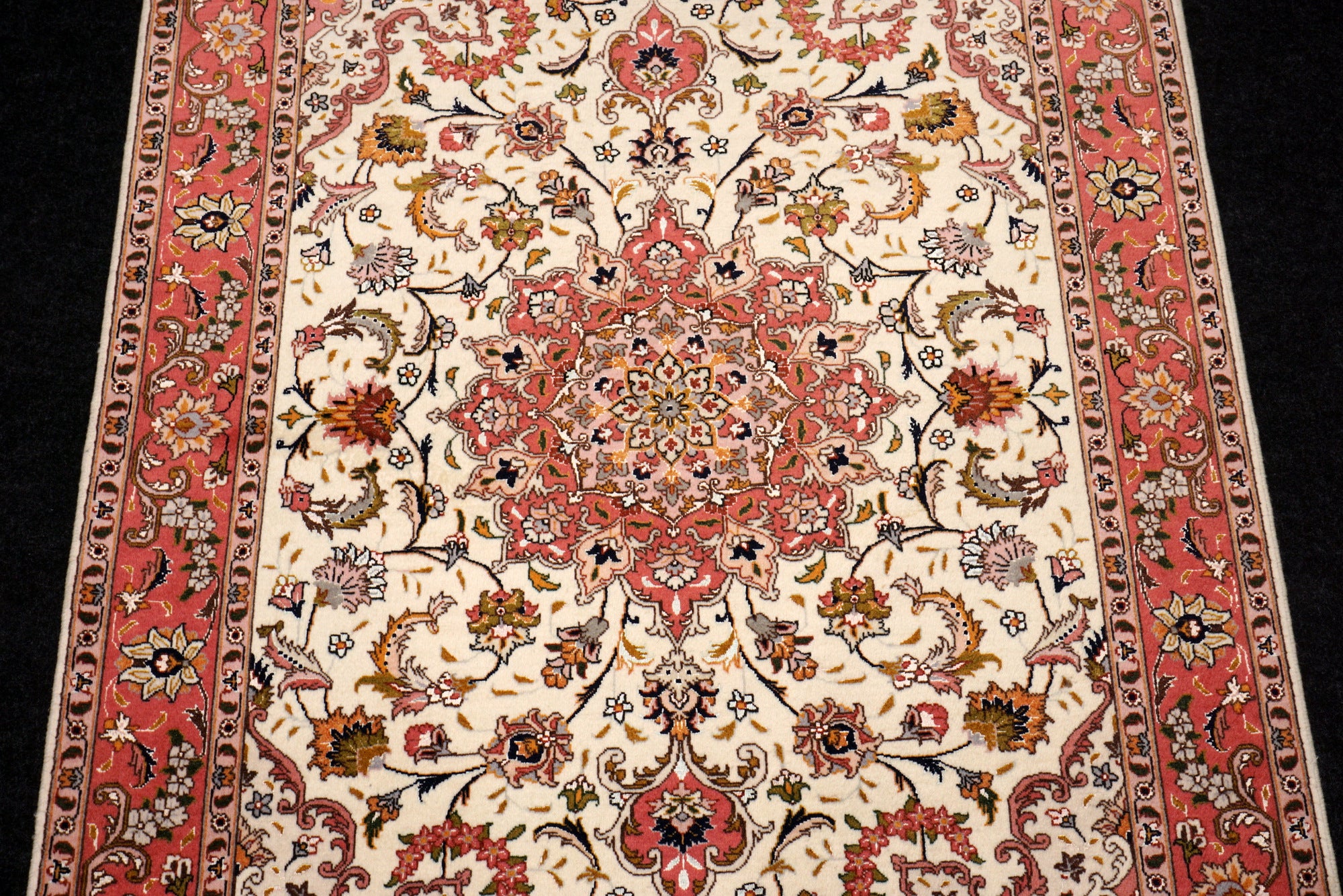 Täbriz Teppich 150 x 102 cm Seide Beige Perserteppich Handgeknüpft