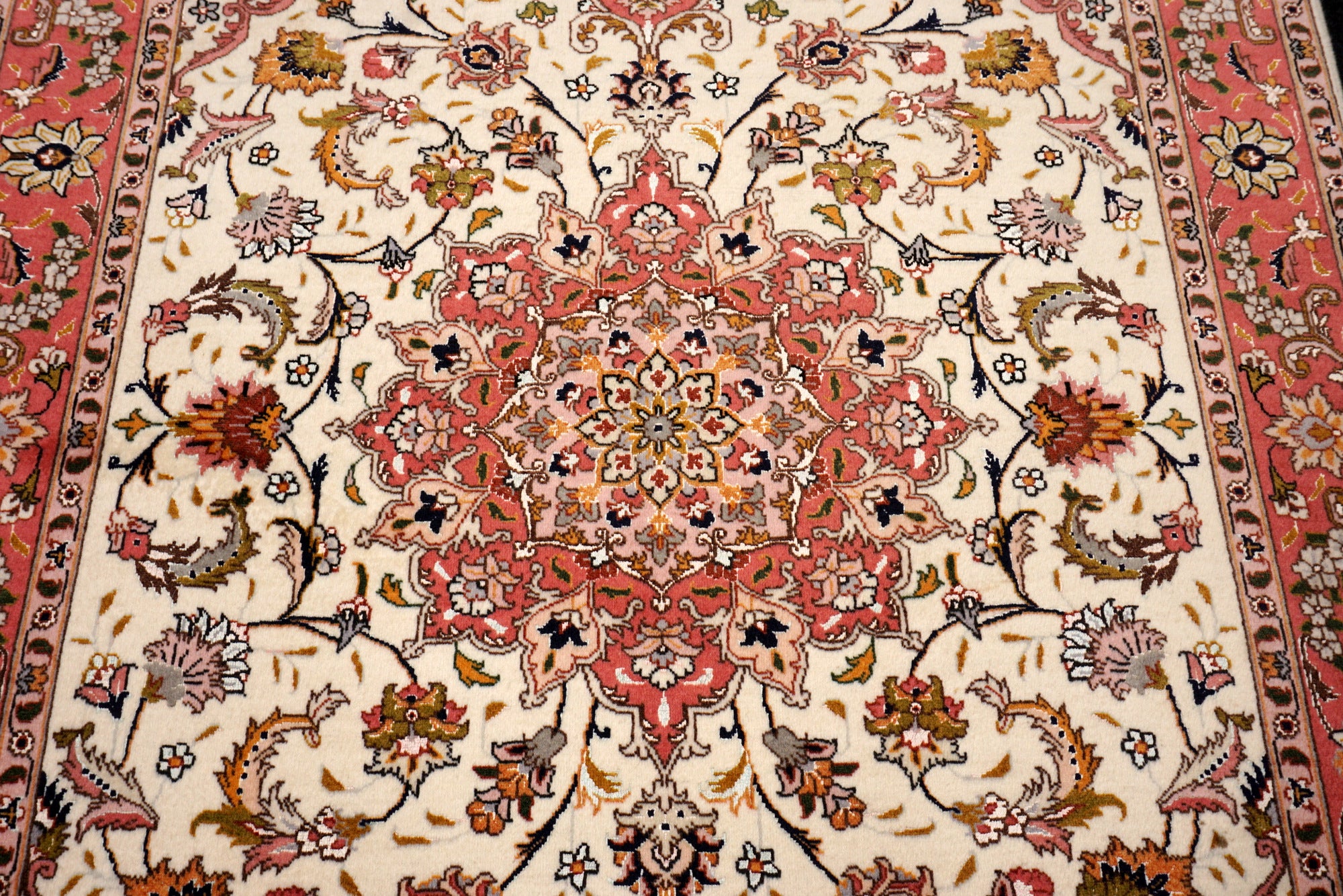 Täbriz Teppich 150 x 102 cm Seide Beige Perserteppich Handgeknüpft