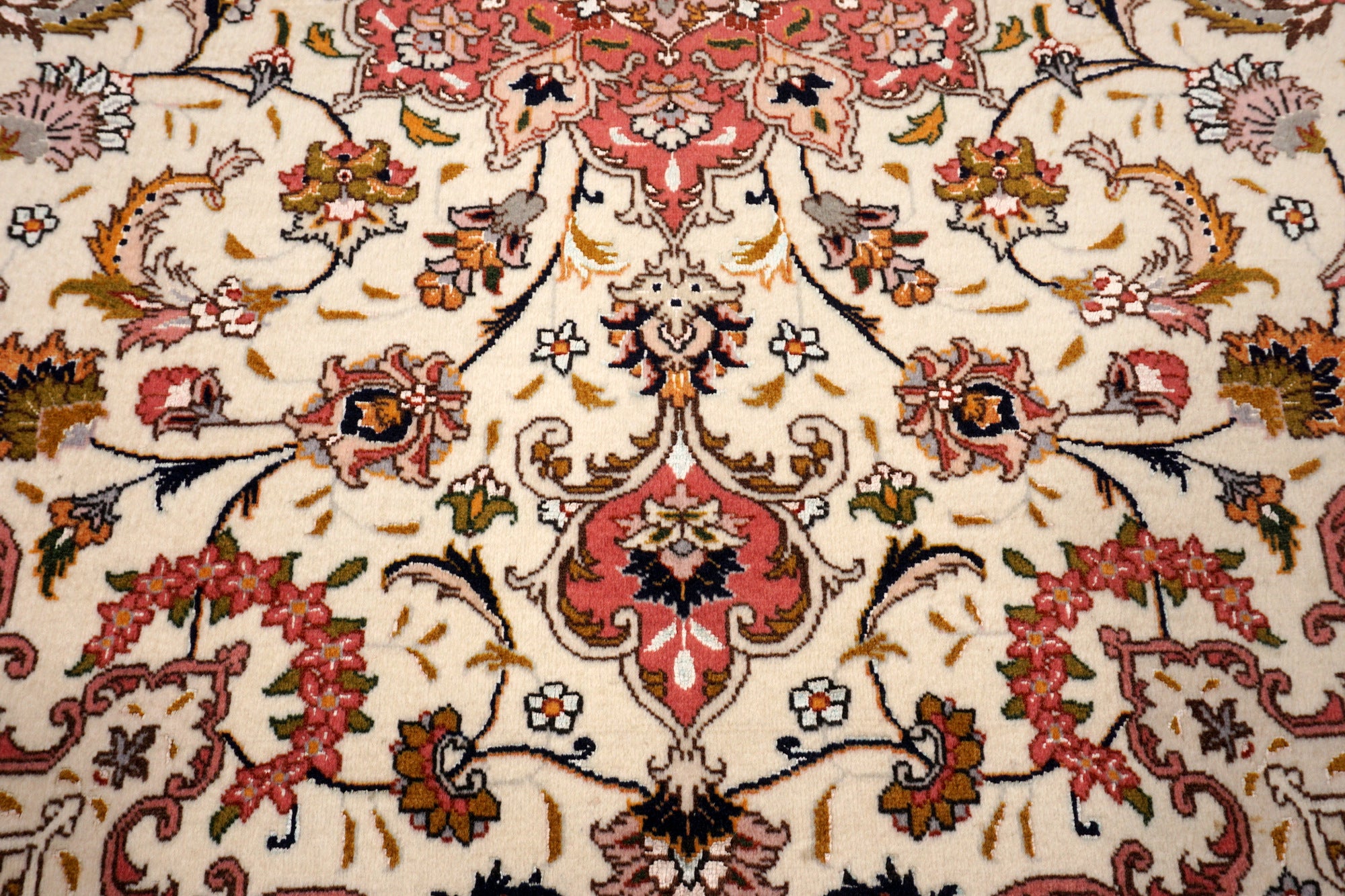 Täbriz Teppich 150 x 102 cm Seide Beige Perserteppich Handgeknüpft