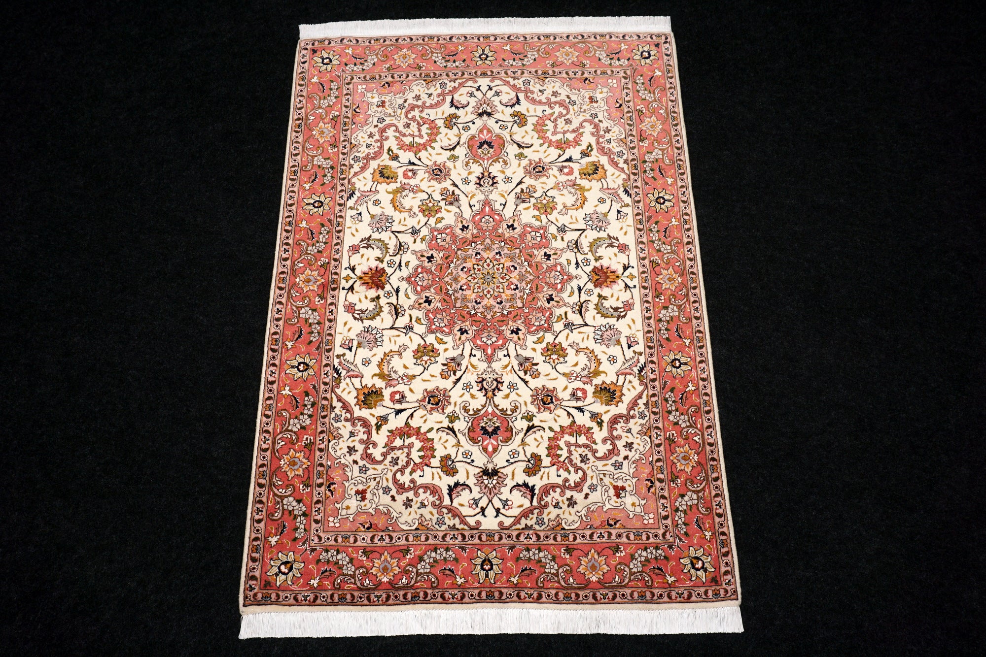 Täbriz Teppich 150 x 102 cm Seide Beige Perserteppich Handgeknüpft
