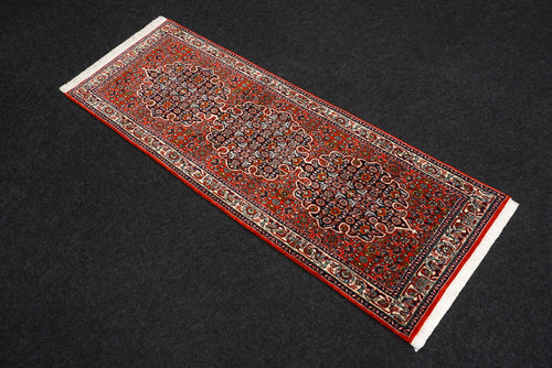 Bidjar Läufer mit Medaillon in Rot und Dunkelblau