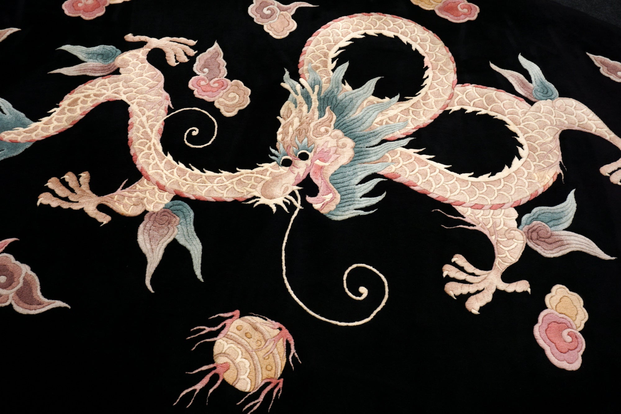 China Drachen Motiv 277 x 183 cm Orient Teppich