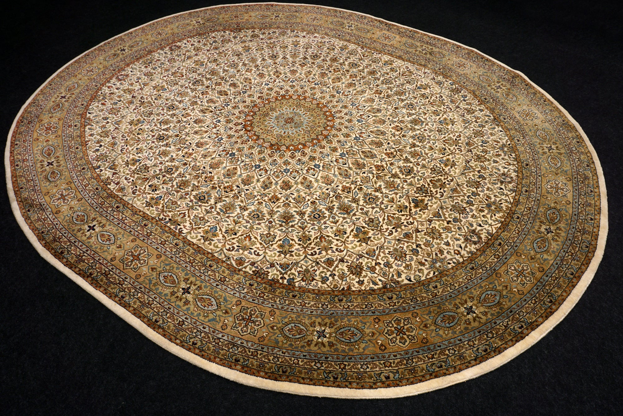 Täbriz Gombad 303 x 246 cm Indo Orient Teppich Handgeknüpft