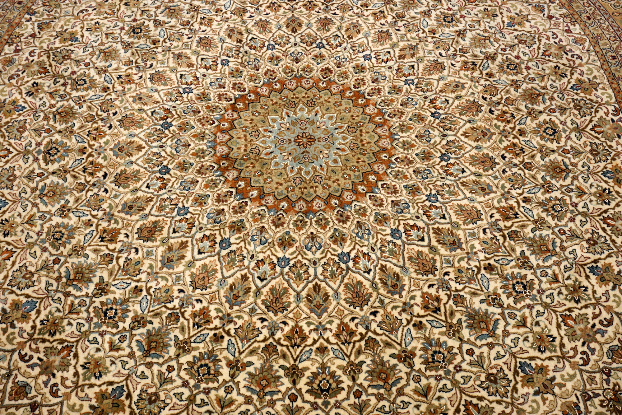 Täbriz Gombad 303 x 246 cm Indo Orient Teppich Handgeknüpft