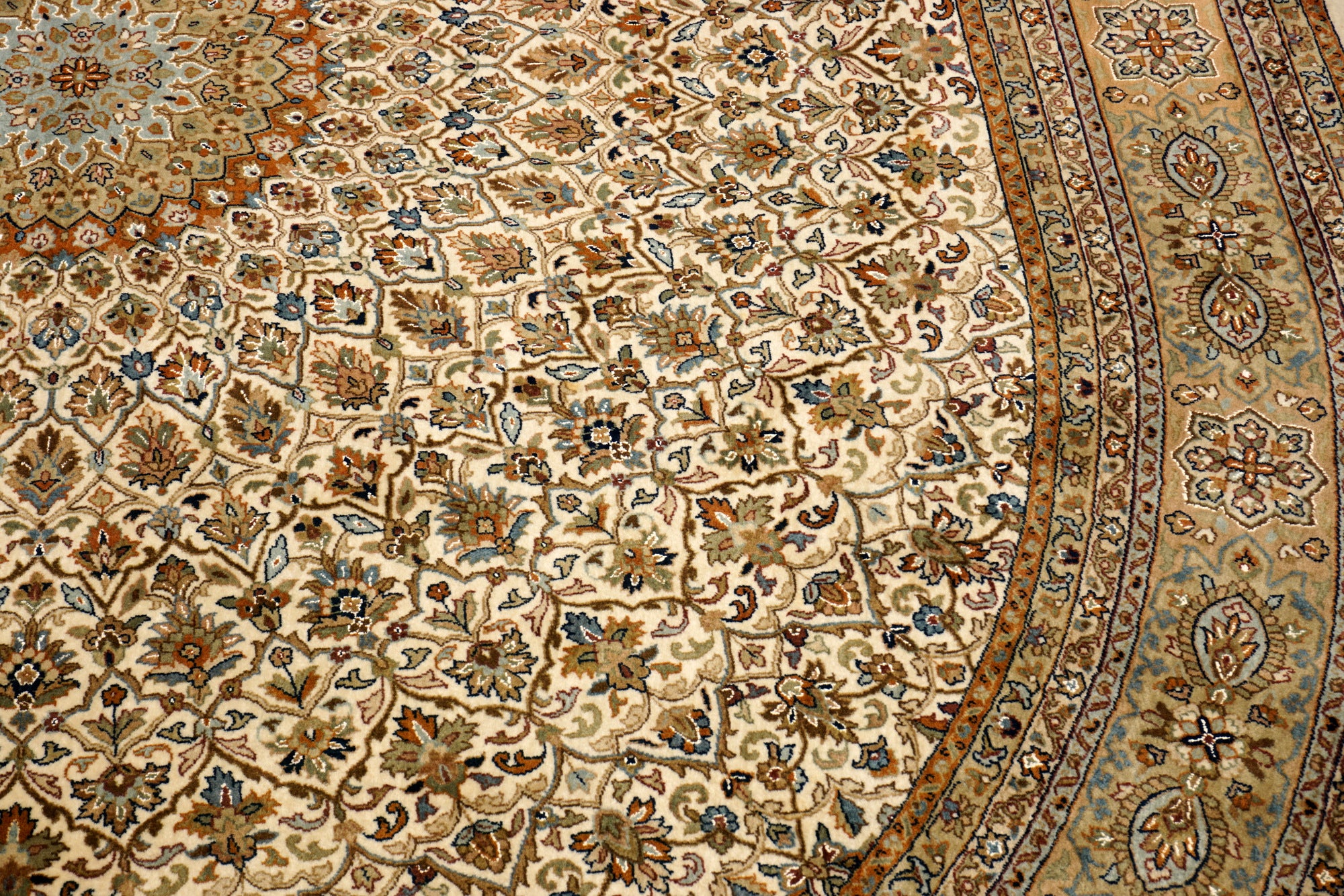Täbriz Gombad 303 x 246 cm Indo Orient Teppich Handgeknüpft