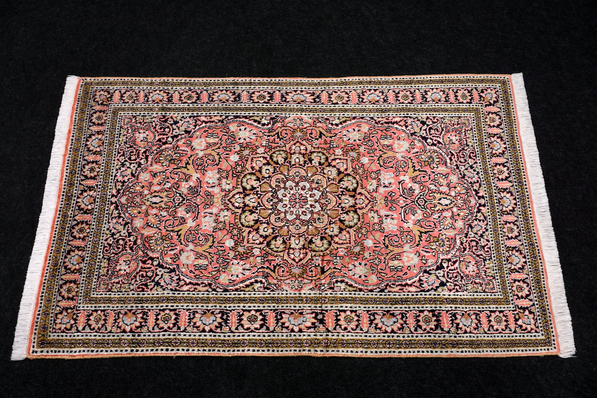 Kaschmir Orientteppich im Ghom-Stil