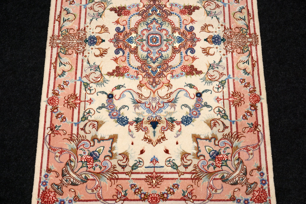 Täbriz Perserteppich - Beige mit Seide und Medaillon