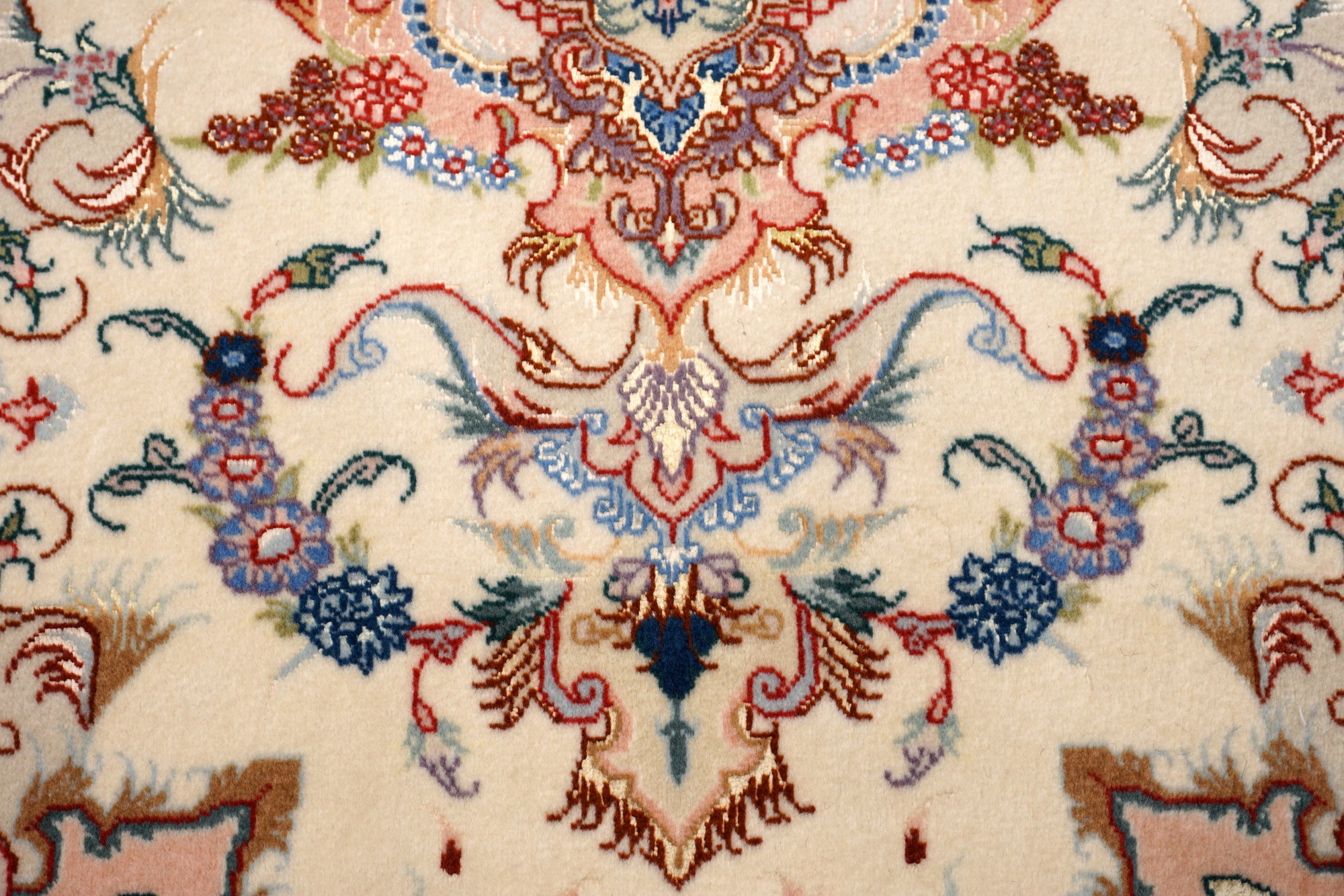 Täbriz Perserteppich - Beige mit Seide und Medaillon