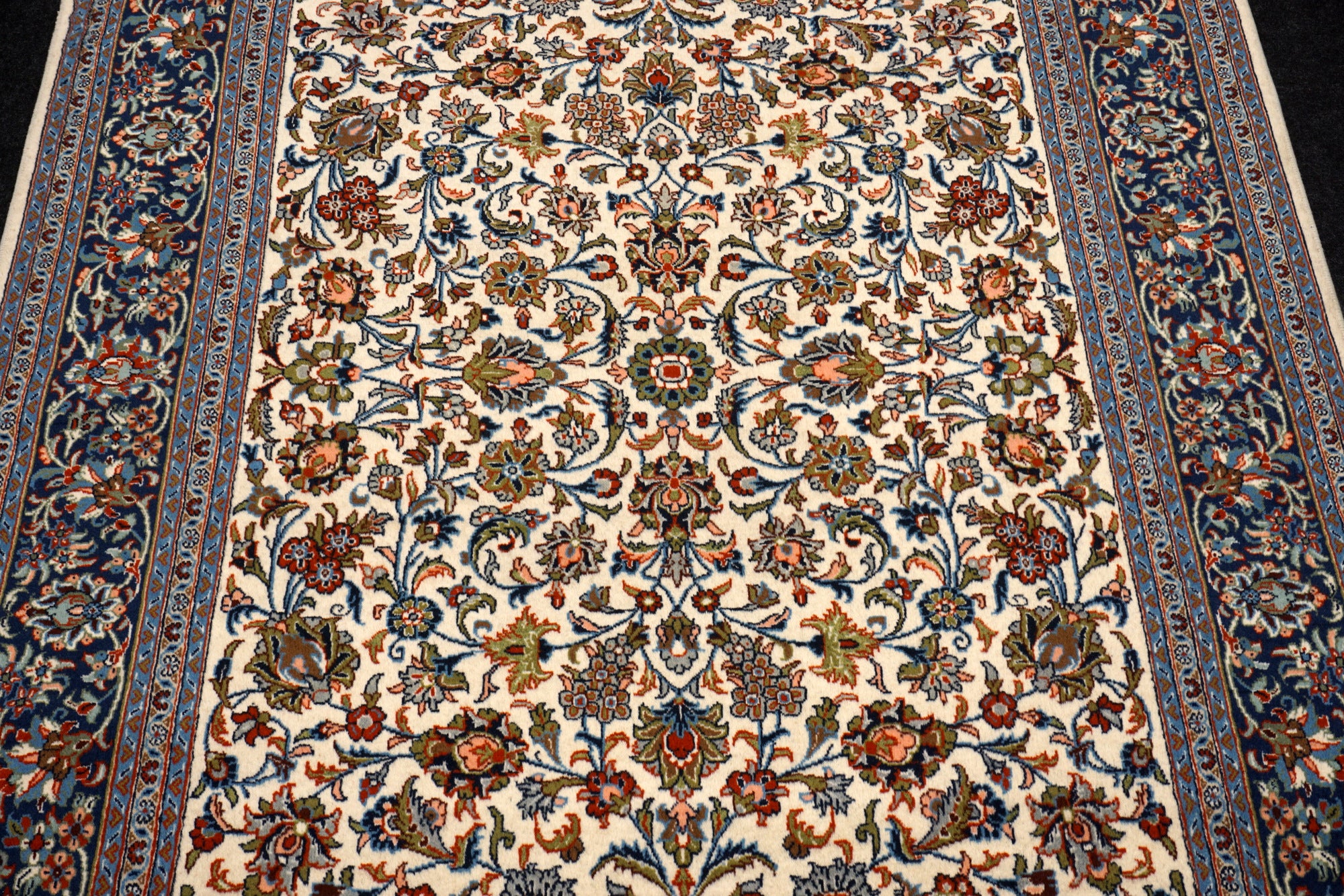 Keschan Perserteppich - florales Muster in Creme und Blau