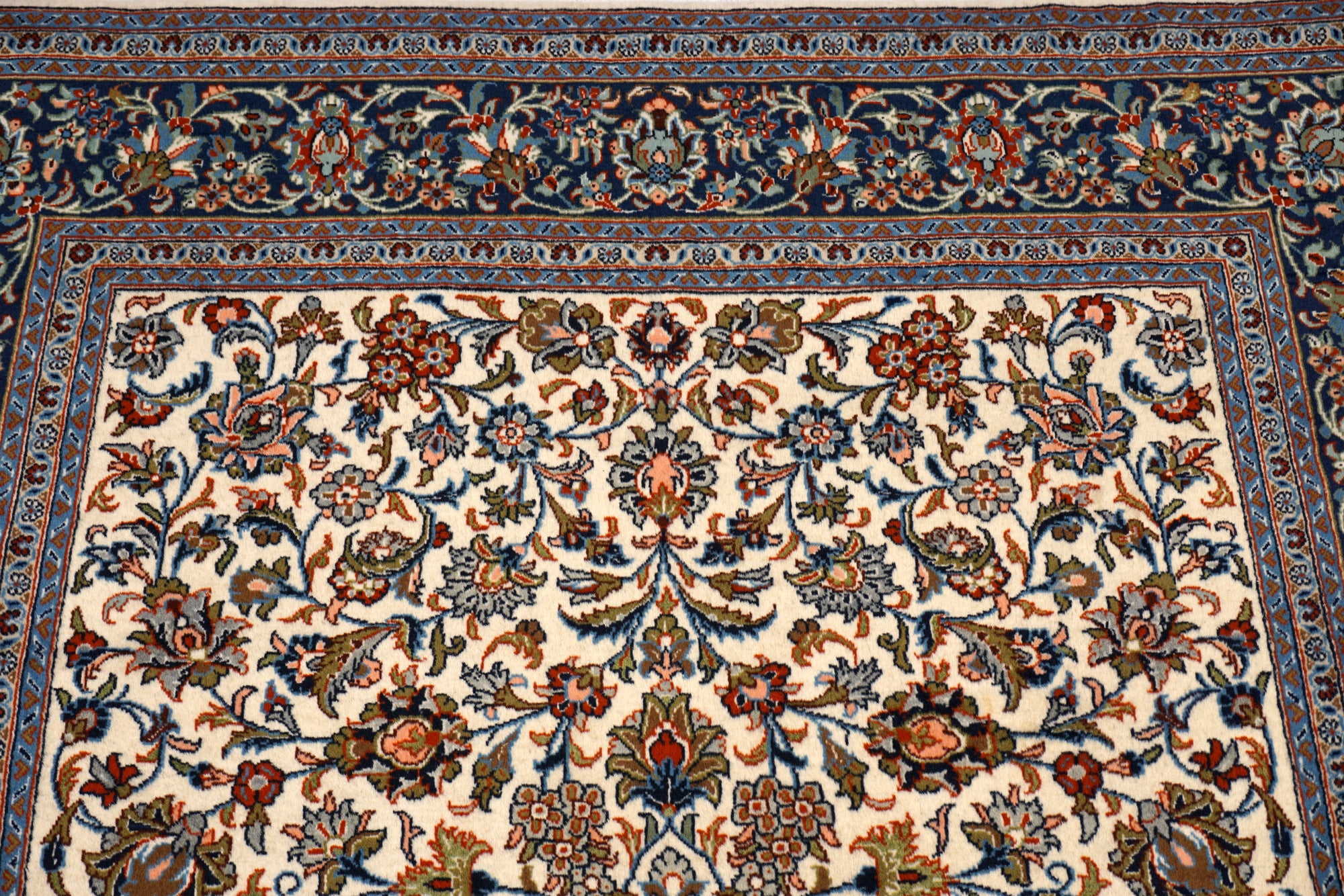 Keschan Perserteppich - florales Muster in Creme und Blau