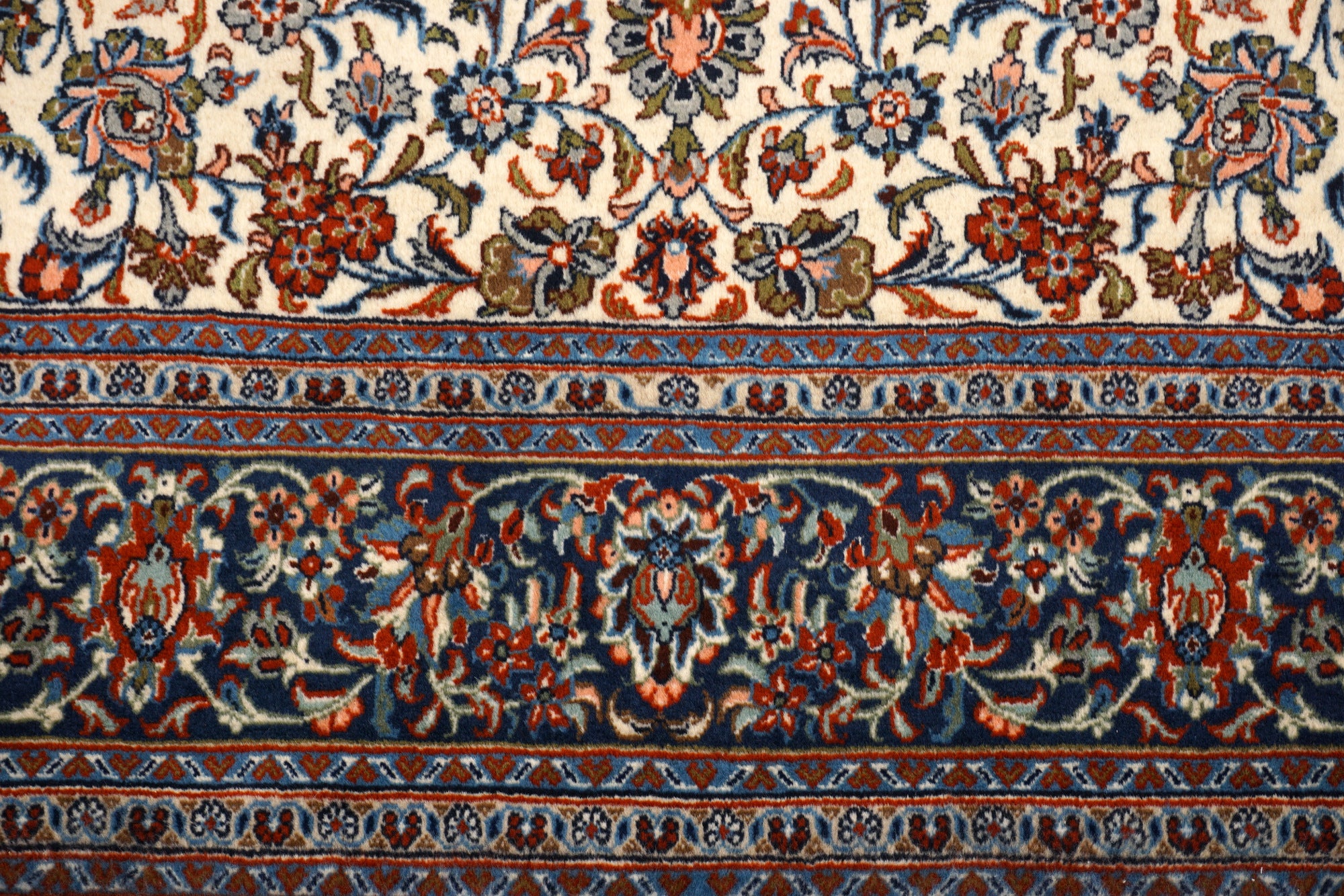 Keschan Perserteppich - florales Muster in Creme und Blau
