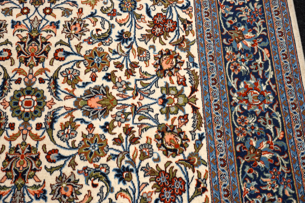 Keschan Perserteppich - florales Muster in Creme und Blau